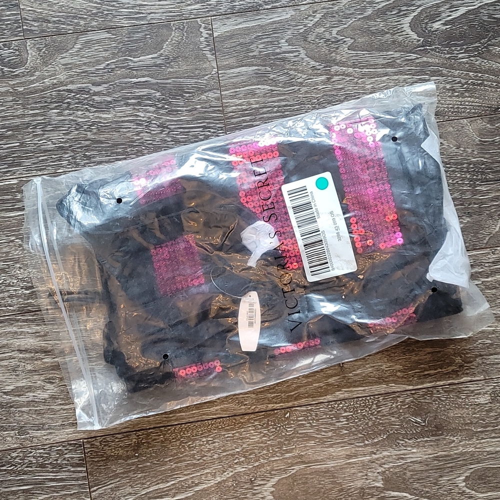 NEW Victoria's Secret Sequin Tote Bag - Picture 3 of 10
